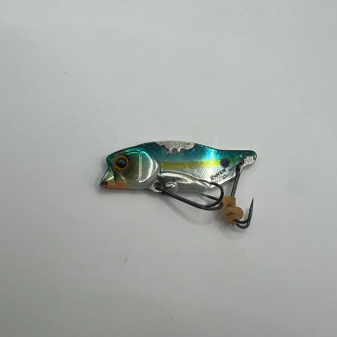 Wobler Jackall Knockin’ Jaw, kolor niebiesko-srebrny — zdjęcie 1