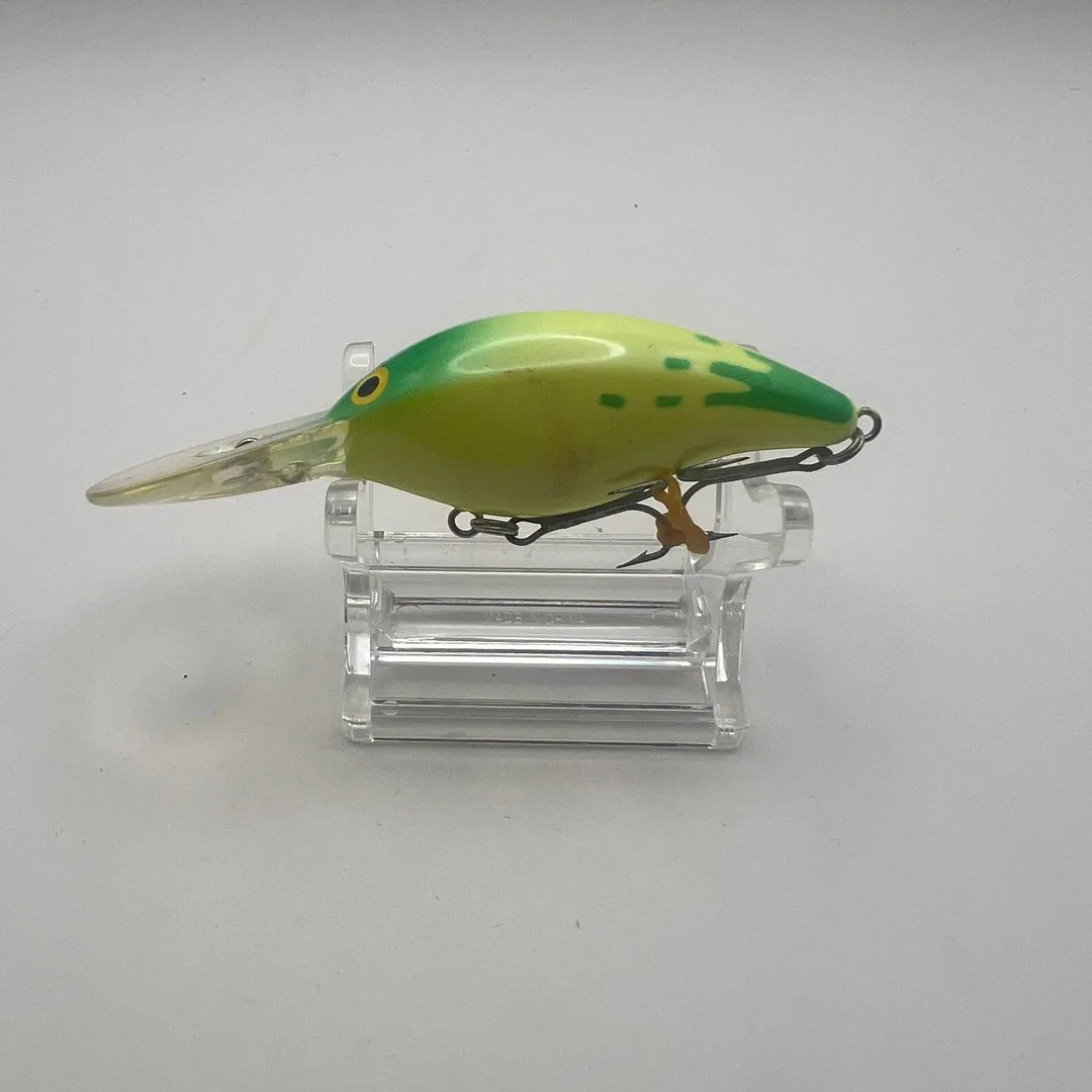 Wobler crankbait w zielonych odcieniach; Daiwa — zdjęcie 1