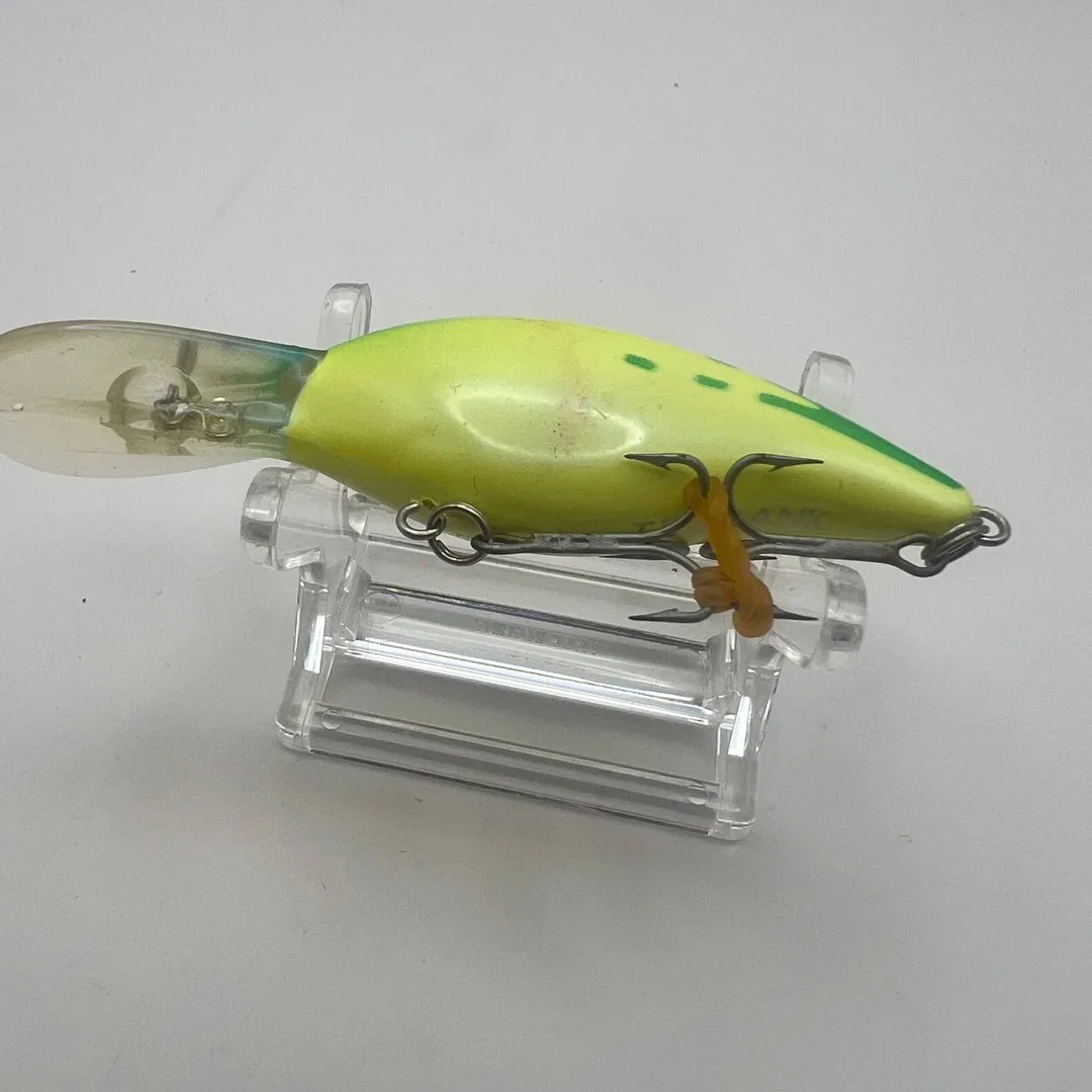 Wobler crankbait w zielonych odcieniach; Daiwa — zdjęcie 3