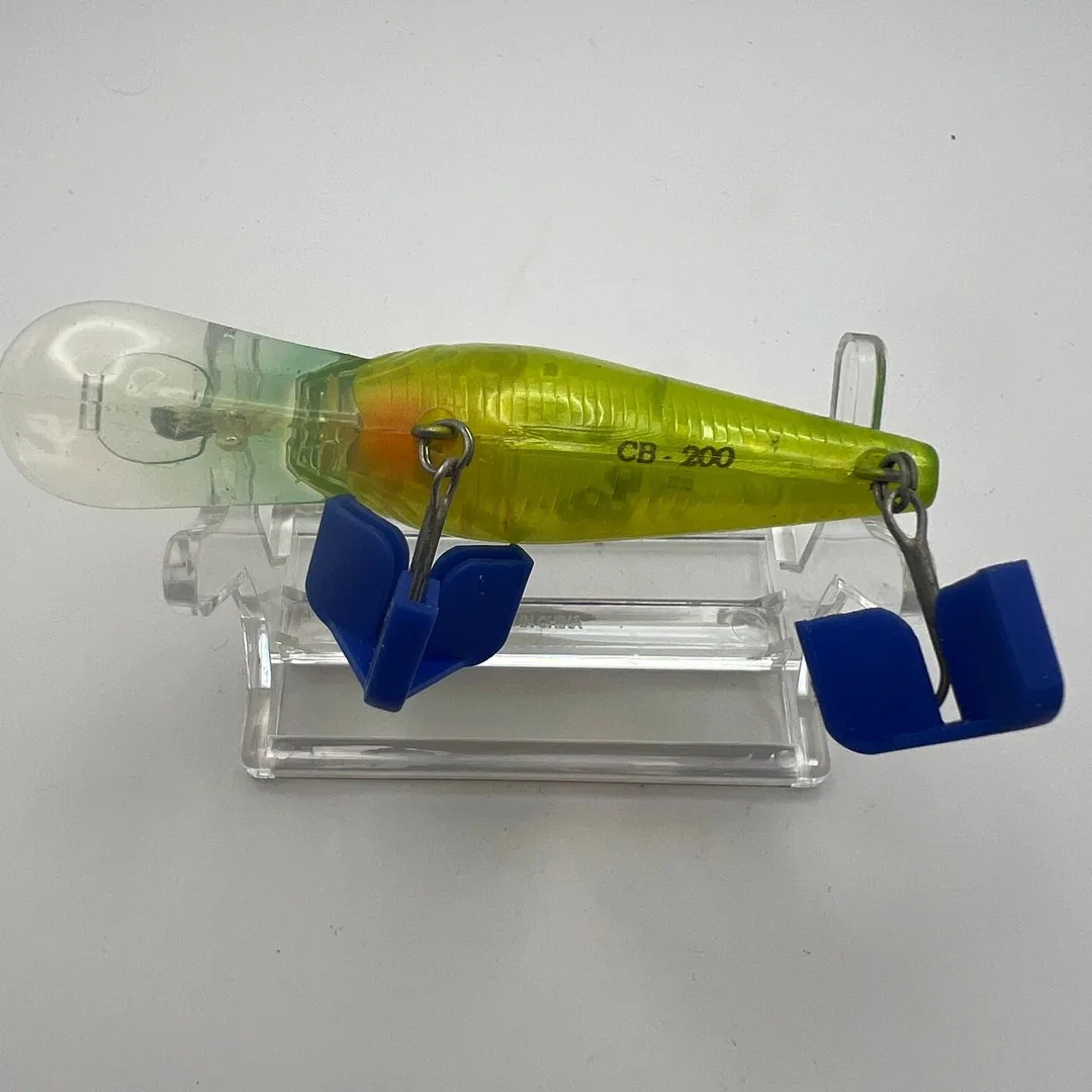 Wobler typu crankbait, zielono-żółty Lucky Craft — zdjęcie 3