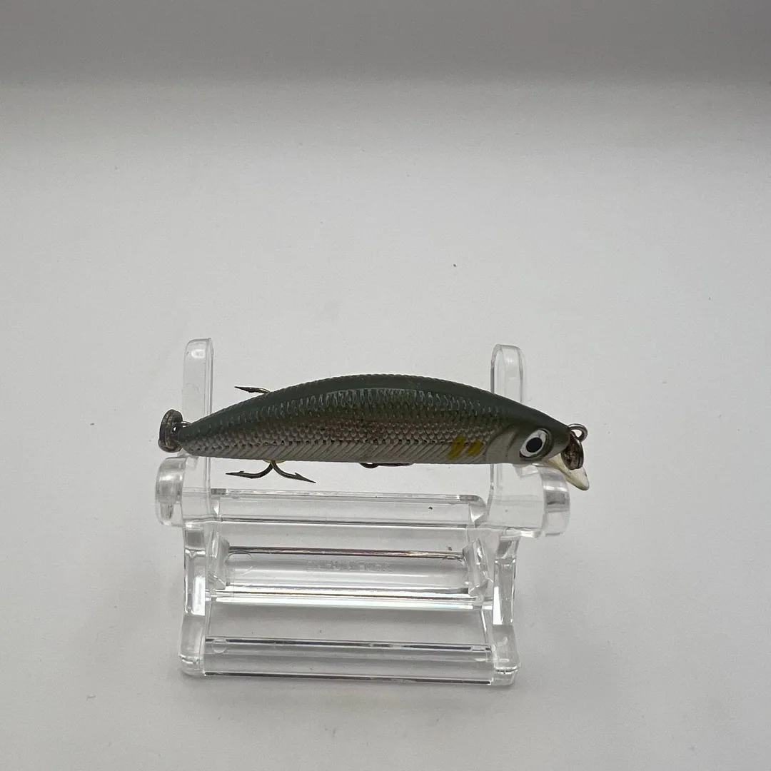 Wobler typu minnow, ciemny kolor, Daiwa — zdjęcie 2