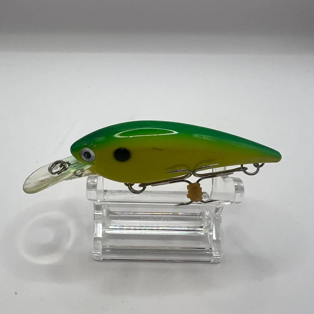 Wobler Daiwa, zielony i żółty — zdjęcie 1