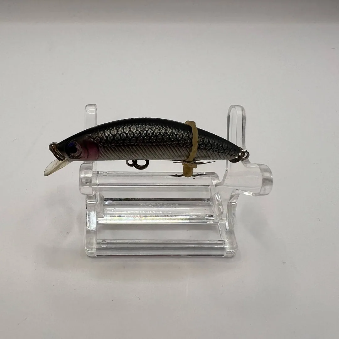 Wobler Daiwa Dr Minnow F, czarny i srebrny — zdjęcie 1