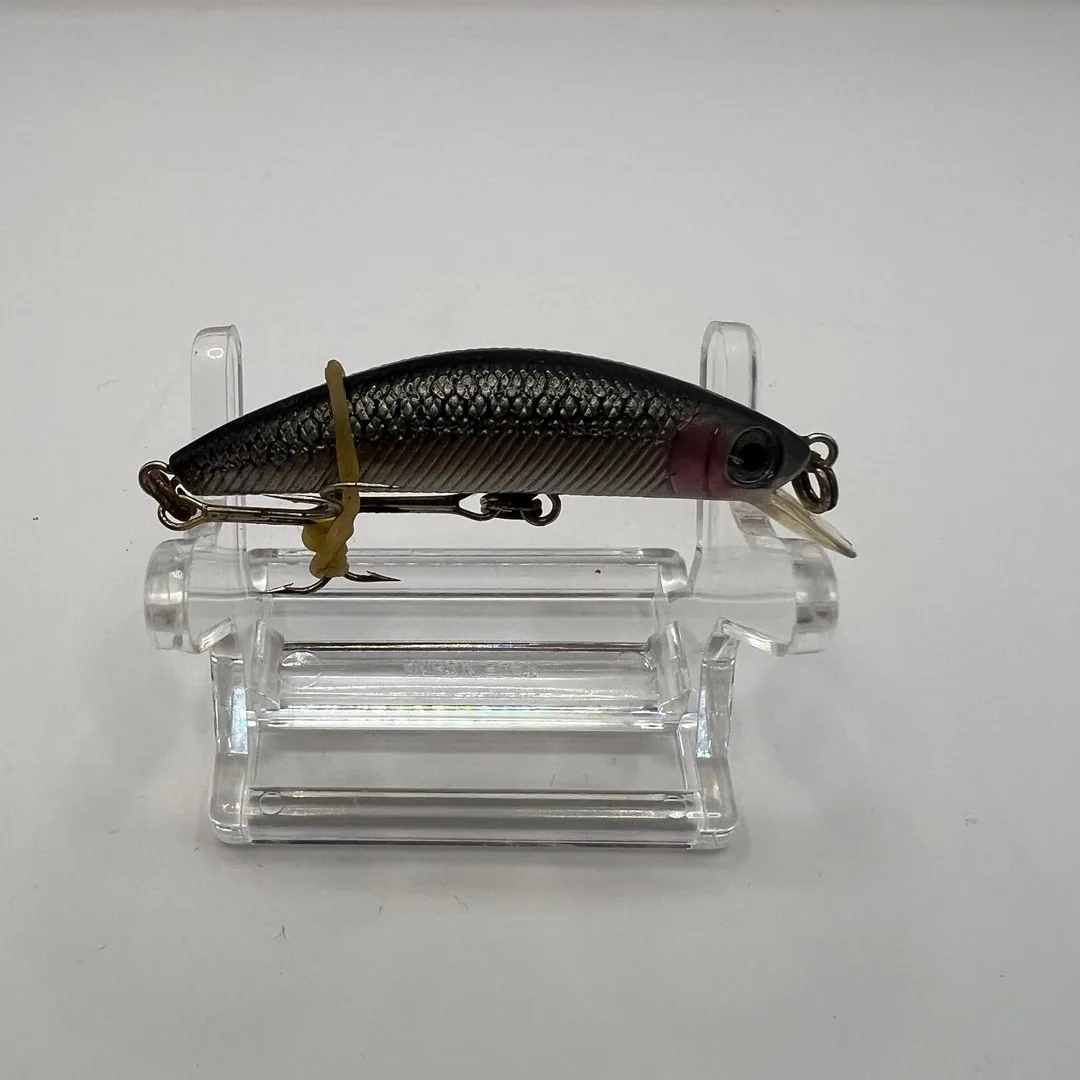 Wobler Daiwa Dr Minnow F, czarny i srebrny — zdjęcie 2
