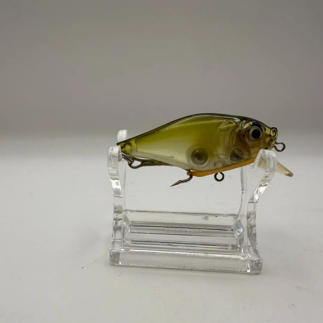 Wobler minnow, zielony grzbiet, przezroczyste boki, na stojaku — zdjęcie 2
