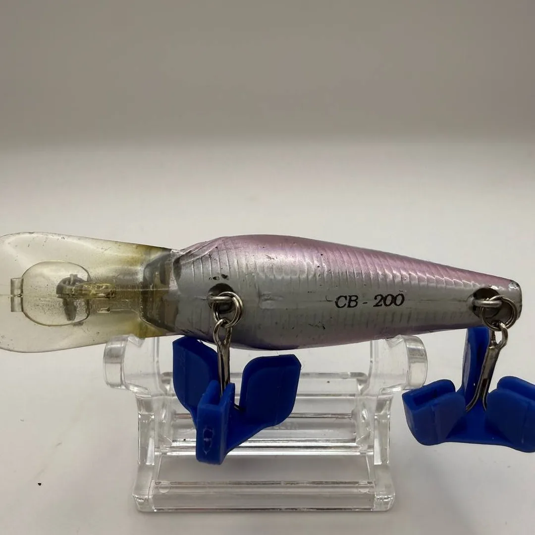 Crankbait Lucky Craft w kolorze niebiesko-srebrnym — zdjęcie 3