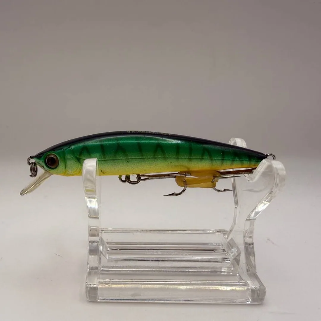 Wobler typu minnow, zielony i żółty, Bass Busters — zdjęcie 2