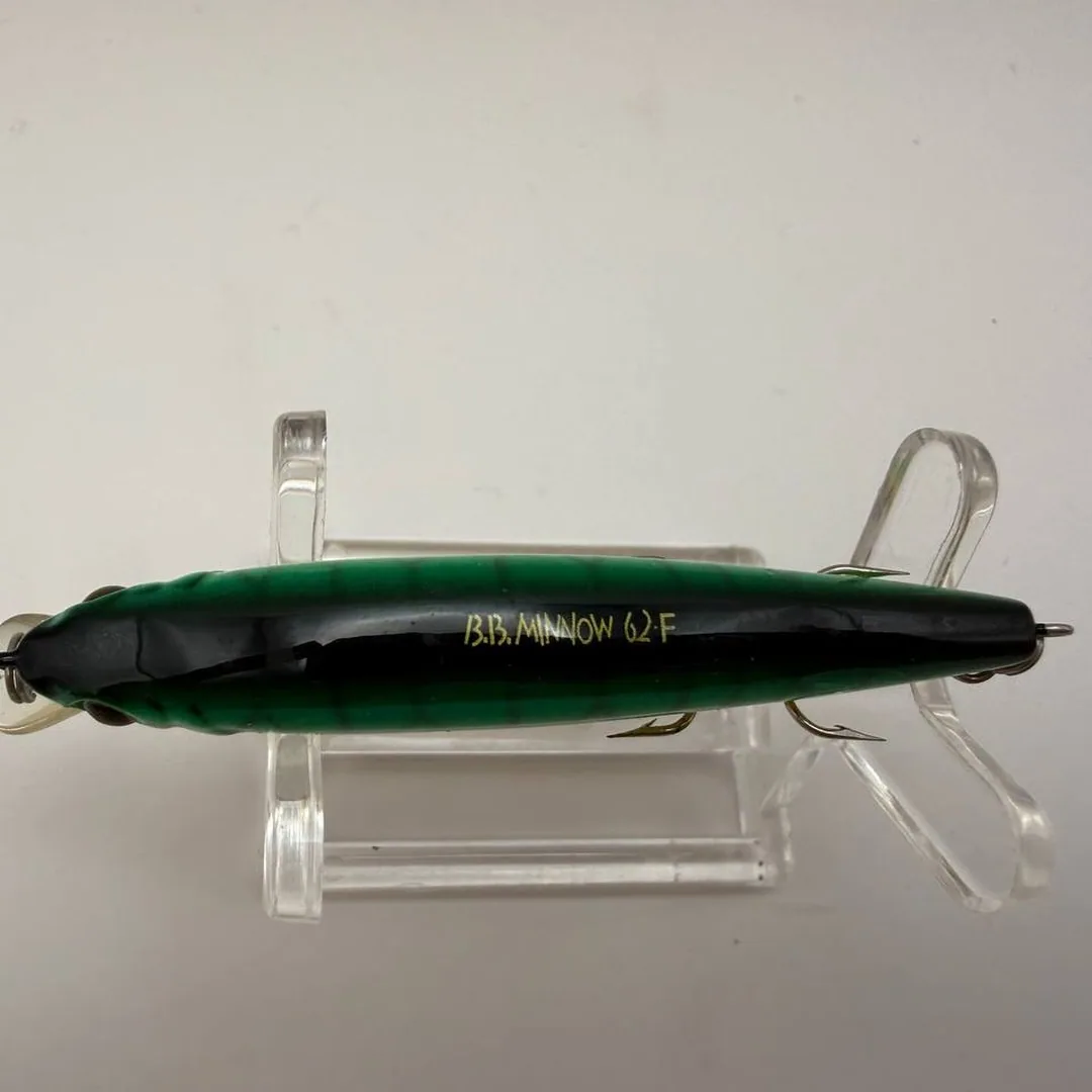 Wobler typu minnow, zielony i żółty, Bass Busters — zdjęcie 3