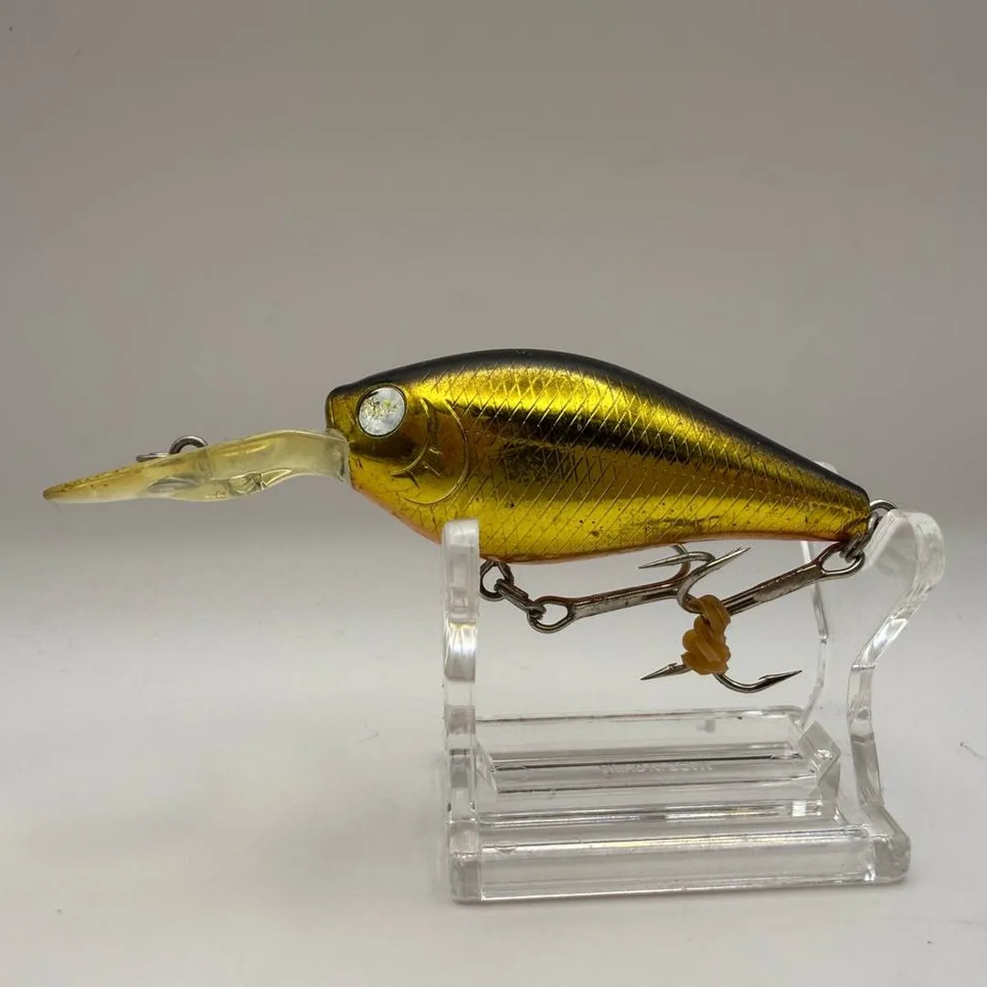 Wobler typu crankbait, złoty, Tiemco — zdjęcie 1