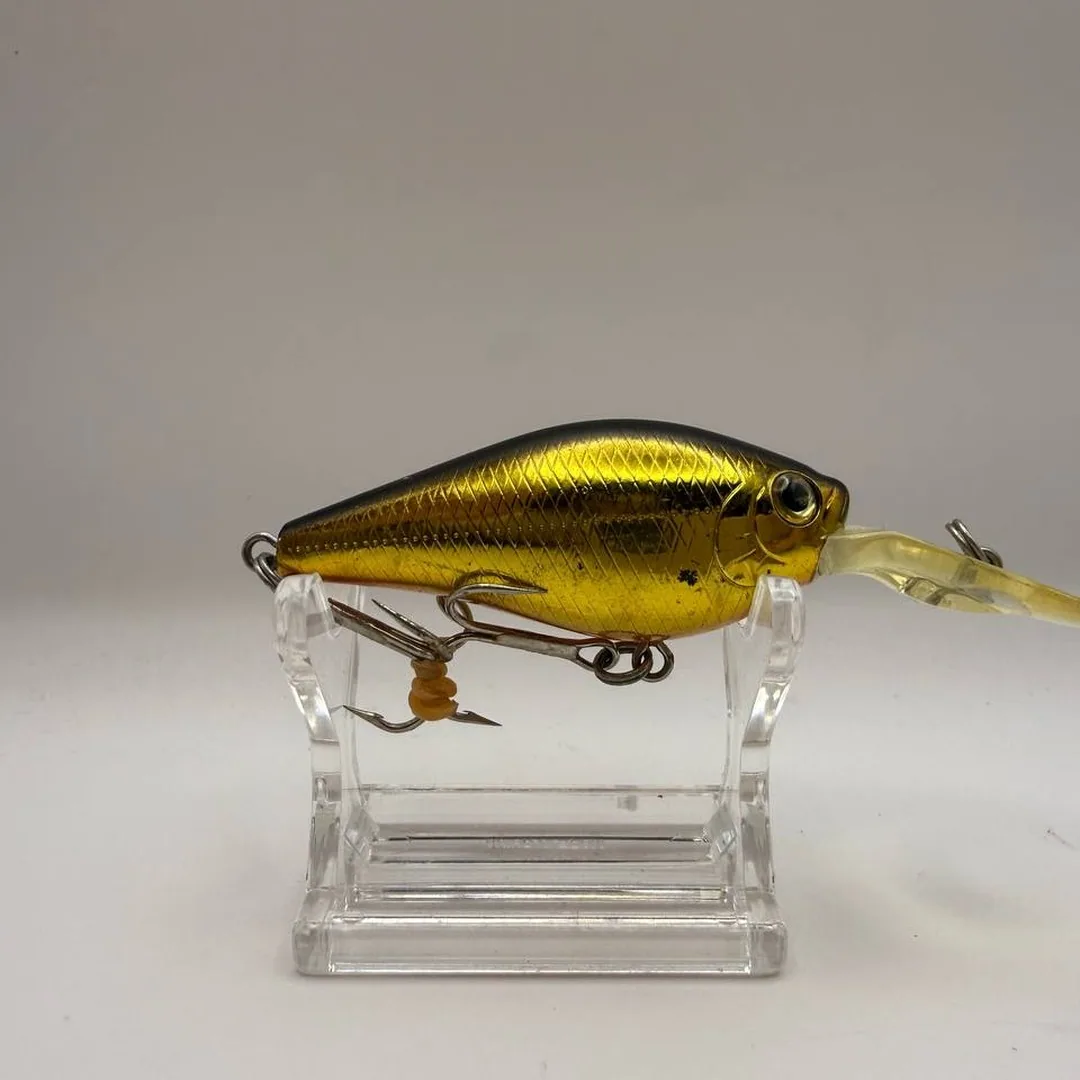 Wobler typu crankbait, złoty, Tiemco — zdjęcie 2