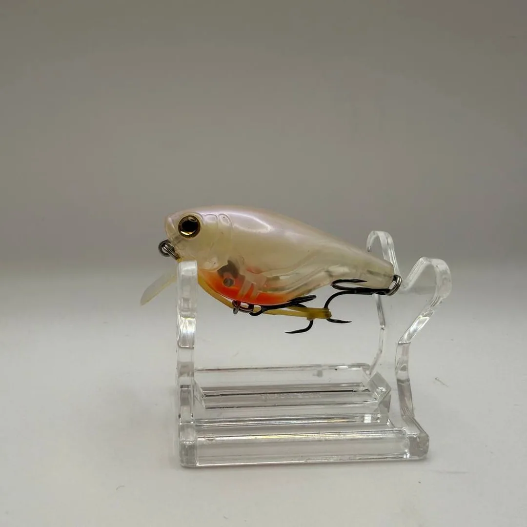 Wobler typu crankbait, perłowy z pomarańczowym brzuchem — zdjęcie 1