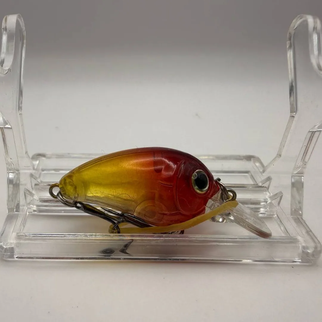 Wobler minnow czerwony grzbiet, żółte boki — zdjęcie 2