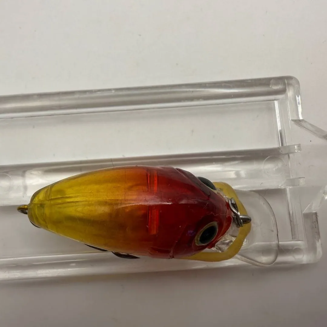 Wobler minnow czerwony grzbiet, żółte boki — zdjęcie 3