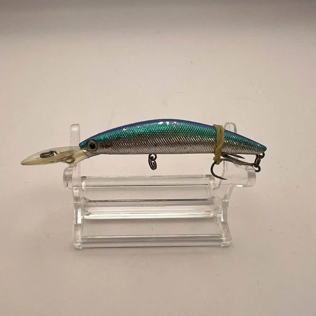 Wobler minnow, niebieski grzbiet, srebrne boki — zdjęcie 1