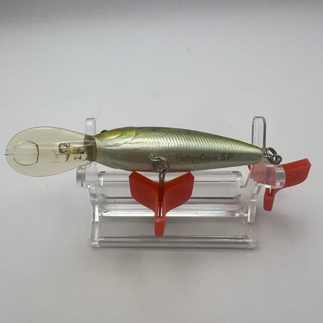 Wobler crankbait zielono-czarny Lucky Craft z czerwoną płetwą — zdjęcie 3