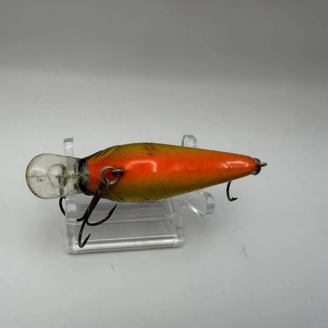Crankbait czarny grzbiet, złote boki, pomarańczowy brzuch — zdjęcie 3