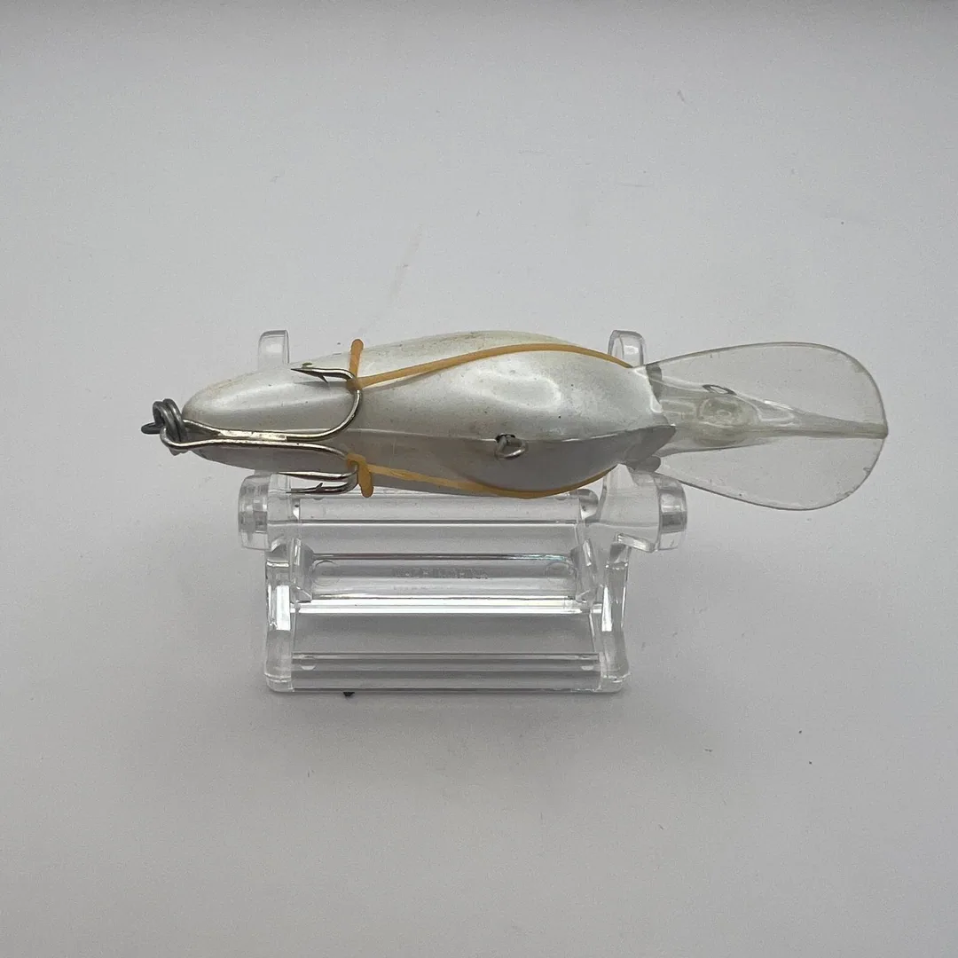 Crankbait z czarnym grzbietem i srebrnymi bokami — zdjęcie 4
