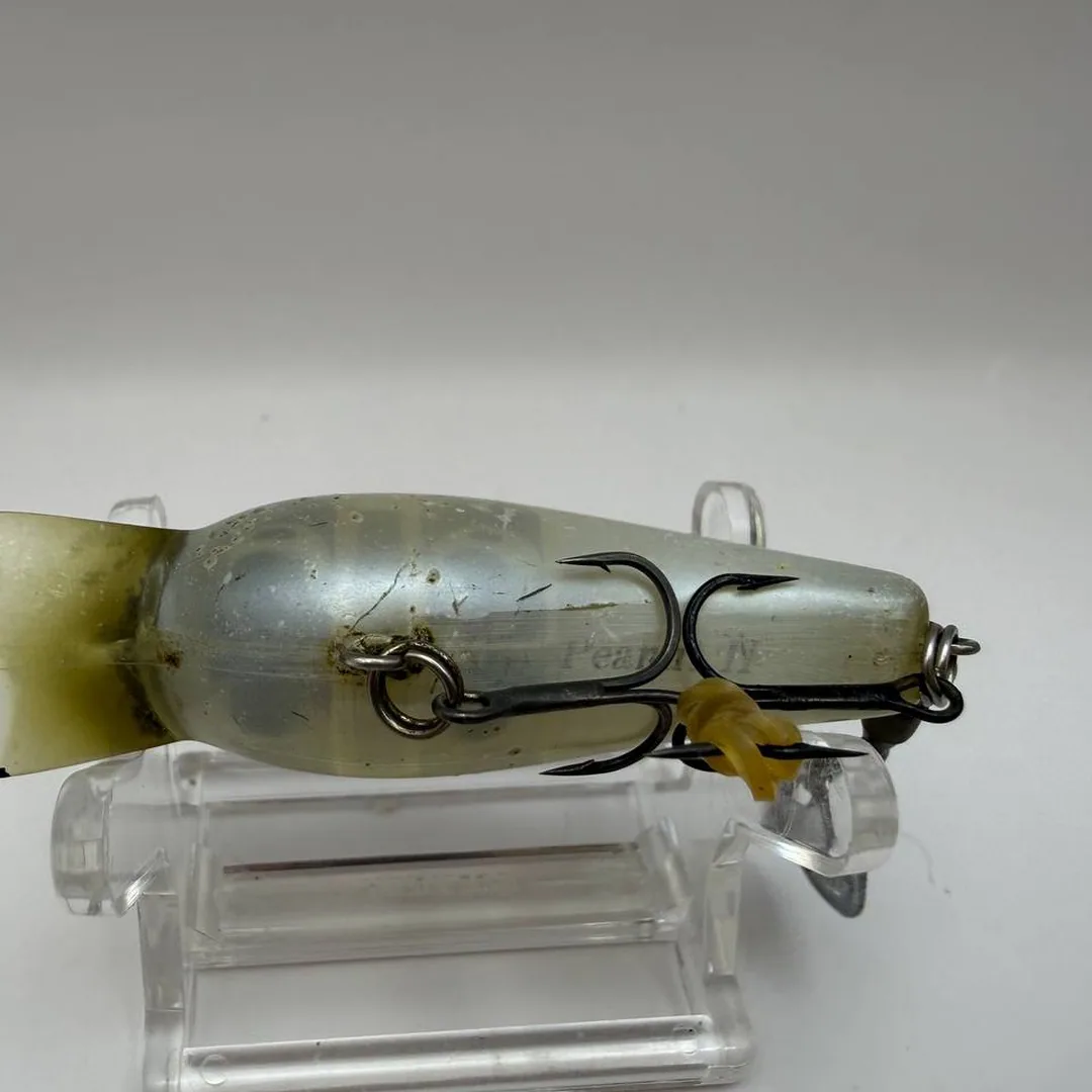 Wobler typu crankbait, oliwkowy Daiwa — zdjęcie 3