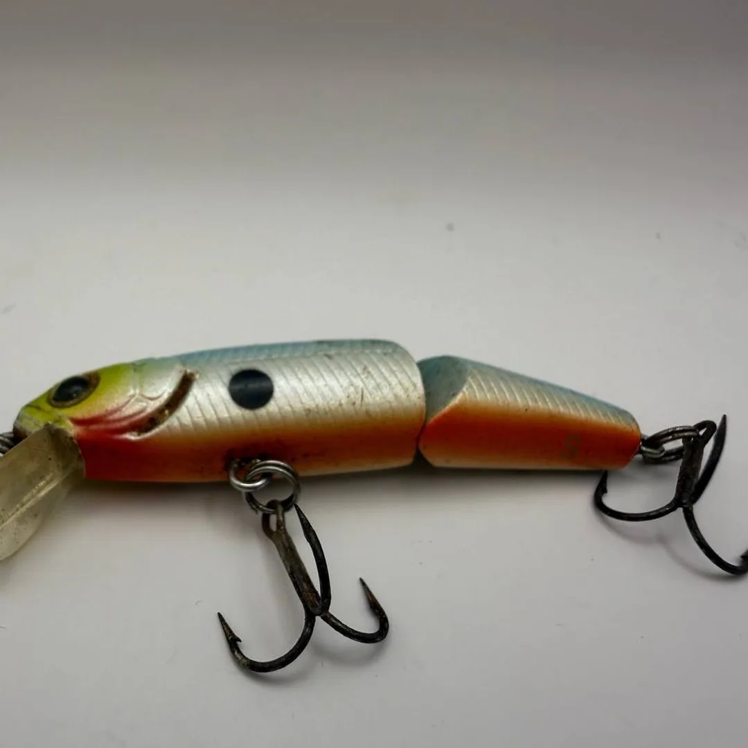 Wobler Strike Pro, realistyczne zabarwienie — zdjęcie 4