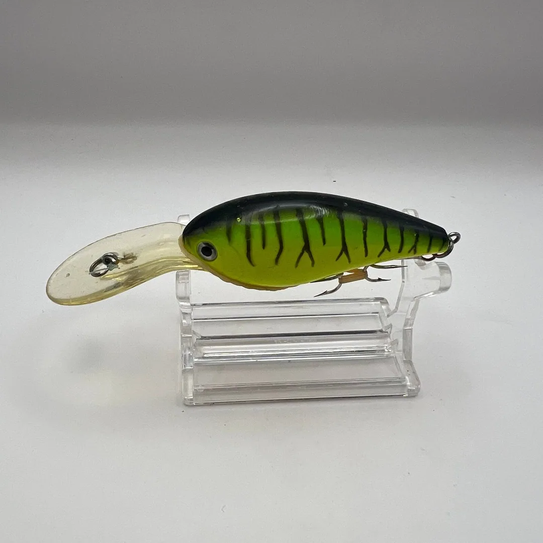 Wobler crankbait, zielono-czarne pręgi; Daiwa — zdjęcie 1