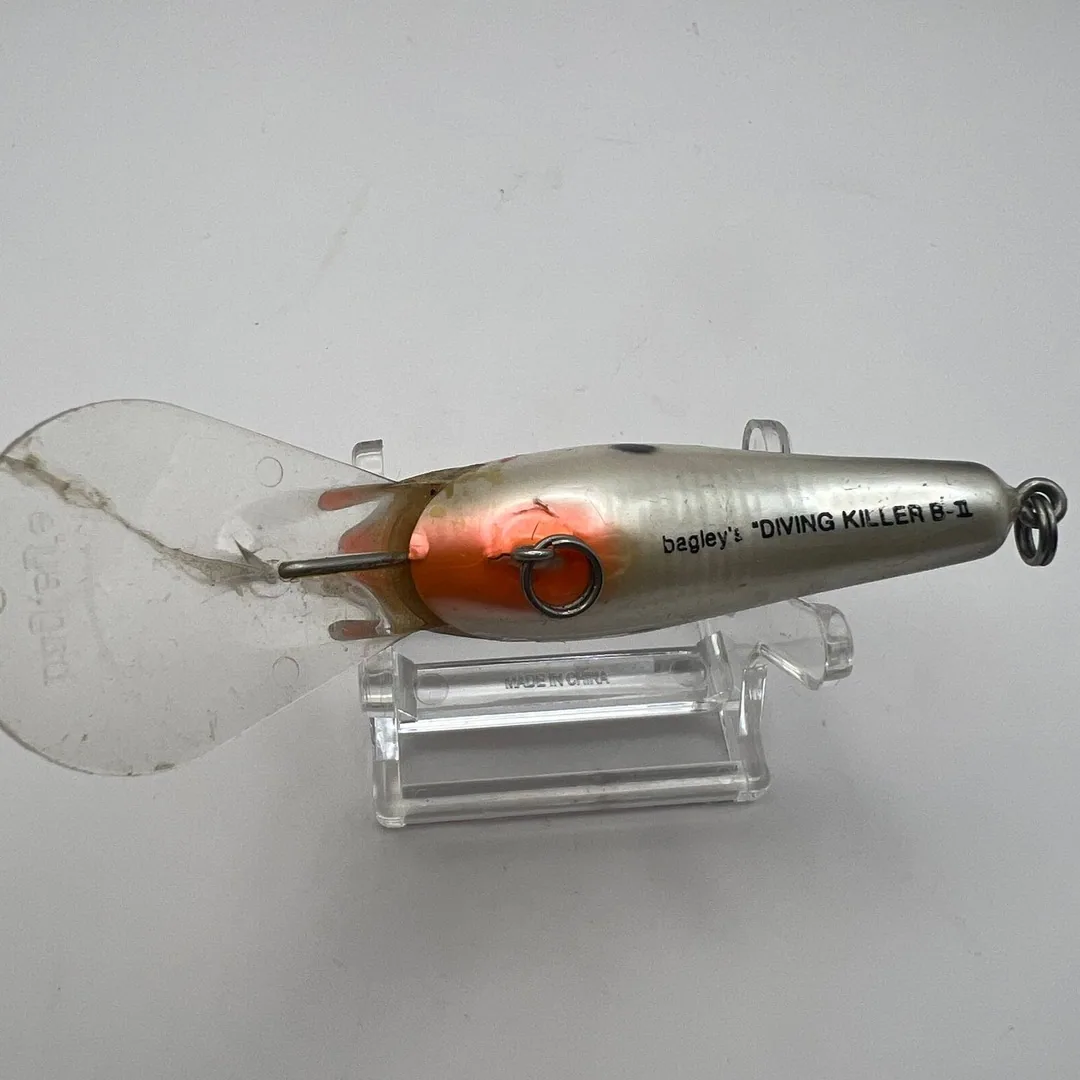Wobler typu crankbait, kolor naturalny, marka Bagley — zdjęcie 3