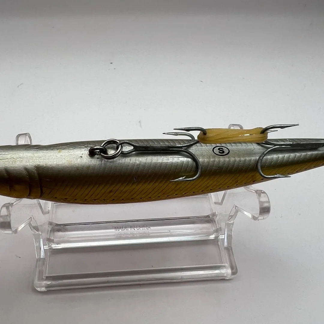 Wobler minnow, czerwony grzbiet, złote boki — zdjęcie 3