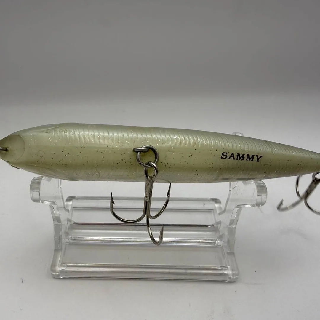 Wobler powierzchniowy Lucky Craft Sammy, srebrno-zielony — zdjęcie 3
