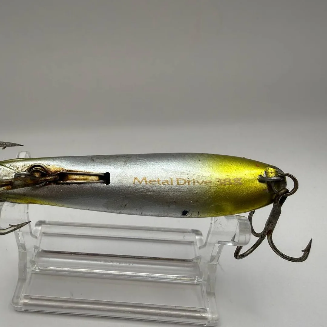Wobler Metal Drive fioletowy, 90 mm, 38 g — zdjęcie 4