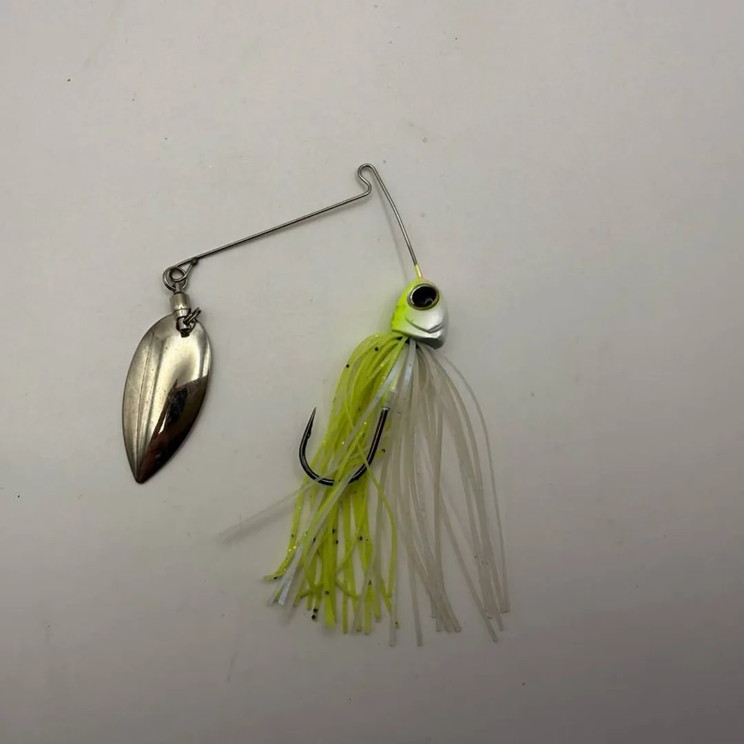 Spinnerbait srebrny z żółtym — zdjęcie 1