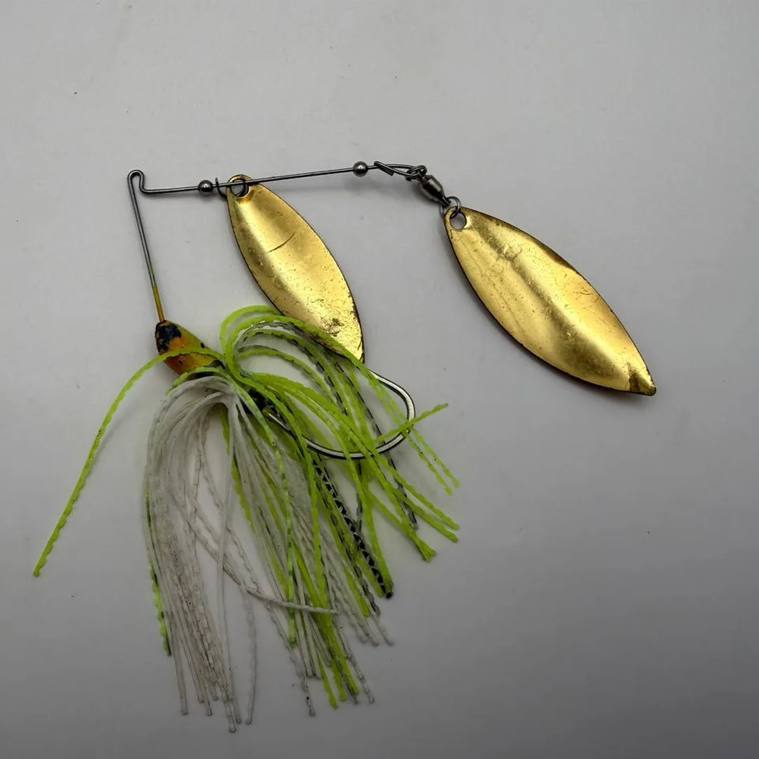 Spinnerbait Stanley, żółto-biały z dwoma złotymi paletkami — zdjęcie 2