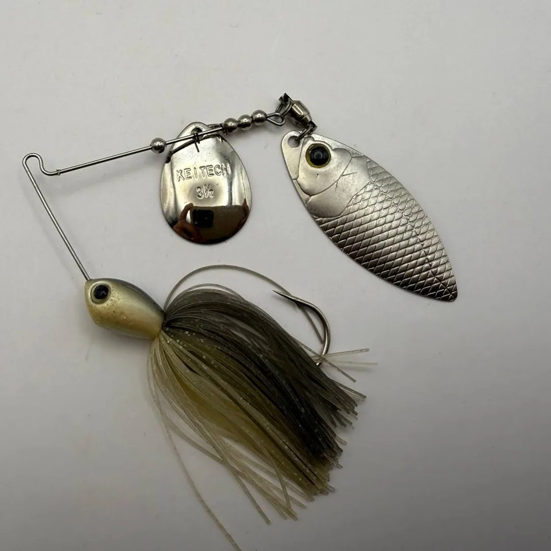 Spinnerbait Keitech Tee-Bone, srebrny kolor — zdjęcie 1