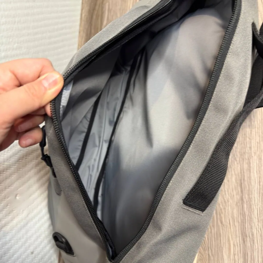 Shimano Base Sling BS-203V, szara torba — zdjęcie 4