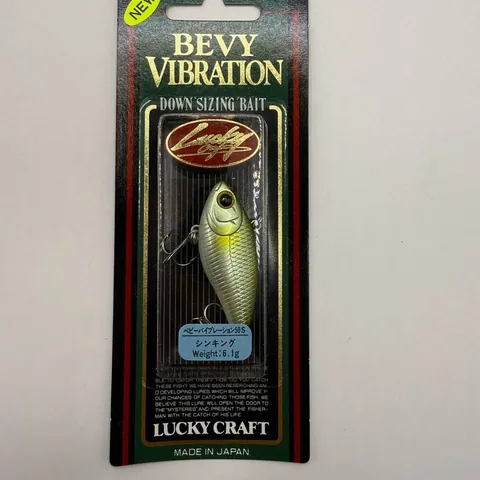 Wibra Lucky Craft Bevy Vibration 50S srebrny z żółtym akcentem