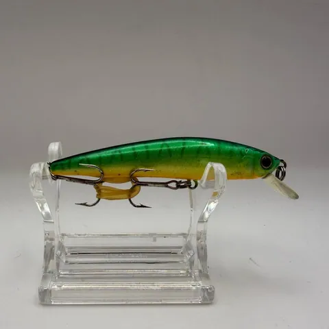 Wobler typu minnow, zielony i żółty, Bass Busters