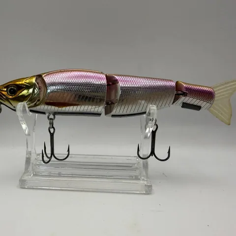 Segmentowany wobler minnow, złota głowa, różowy grzbiet