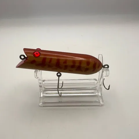 Wobler popper brązowy z czerwonymi paskami