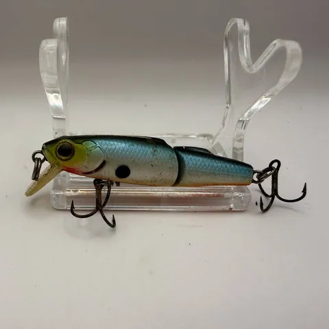 Wobler Strike Pro, realistyczne zabarwienie
