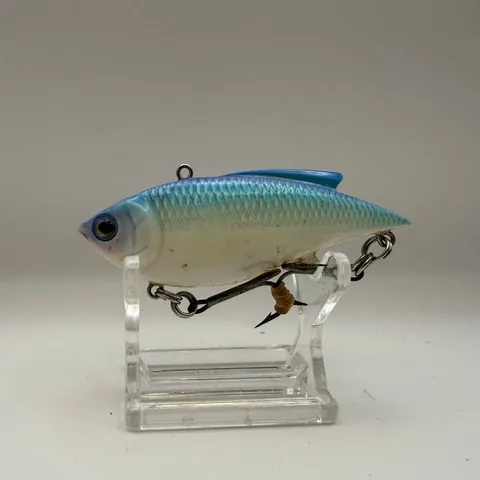 Wobler jerkbait, niebieski grzbiet, białe boki