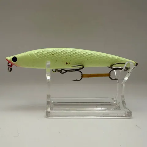 Wobler minnow jasnozielony z czerwonym przodem