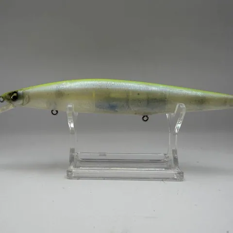 Wobler minnow 140mm w kolorze zielonkawo-srebrnym