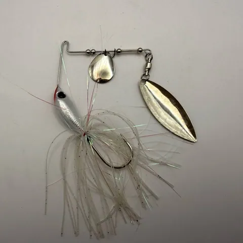Spinnerbait srebrny z dwiema łopatkami