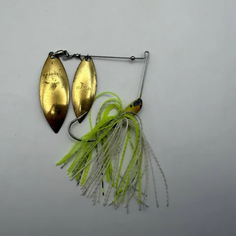 Spinnerbait Stanley, żółto-biały z dwoma złotymi paletkami